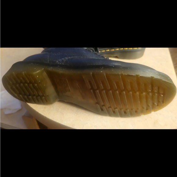 Doc Martens - Picture 3 of 4